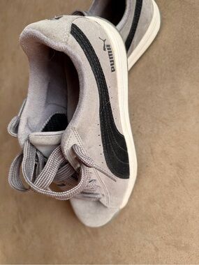 Puma Gray Suede Athletic Sneakers with Black Formstrip